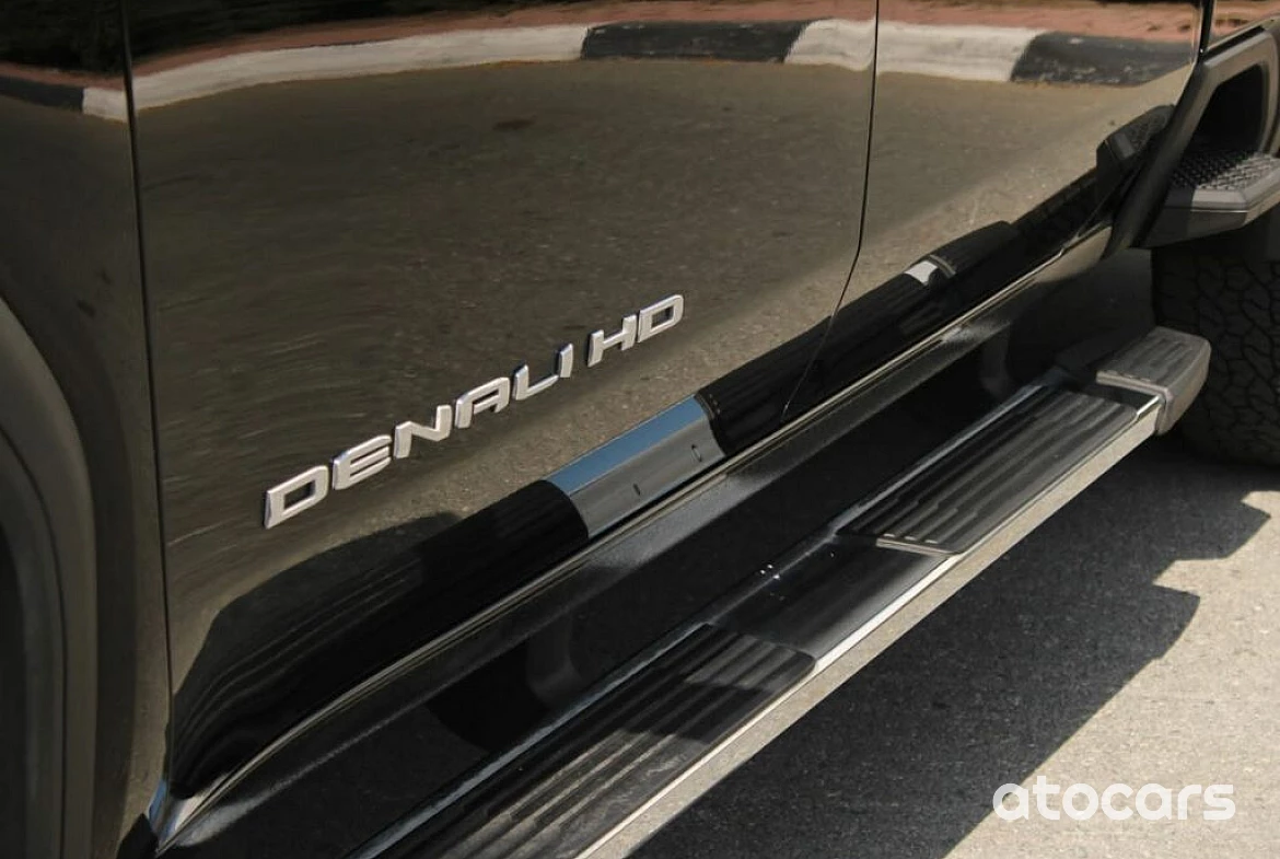 GMC Sierra 2500HD Diesel Denali Edition