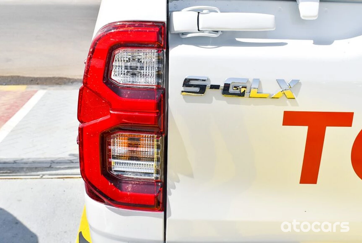 Toyota Hilux GLX SR5 A/T 2023 4WD 2.7L