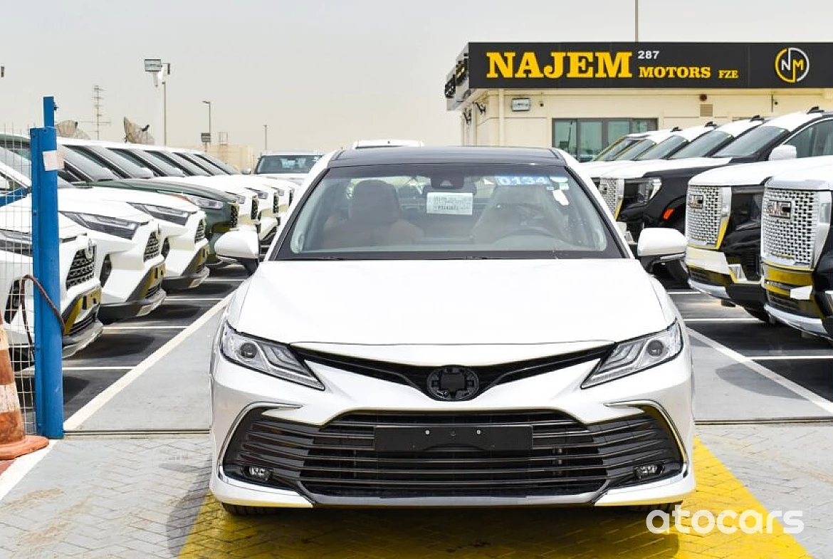 Toyota Camry Hybrid Lumiere 2.5L 2023 FWD
