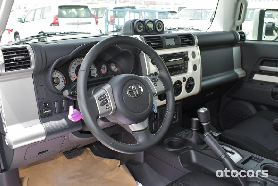 Toyota FJ Cruiser 4WD V6 2023
