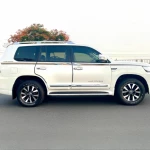 Toyota Land Cruiser VXR V8 Model 2015 GCC Specs Immaculate Conditions