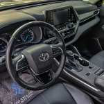Toyota Highlander Hybrid 2022 Model Year Blue Color