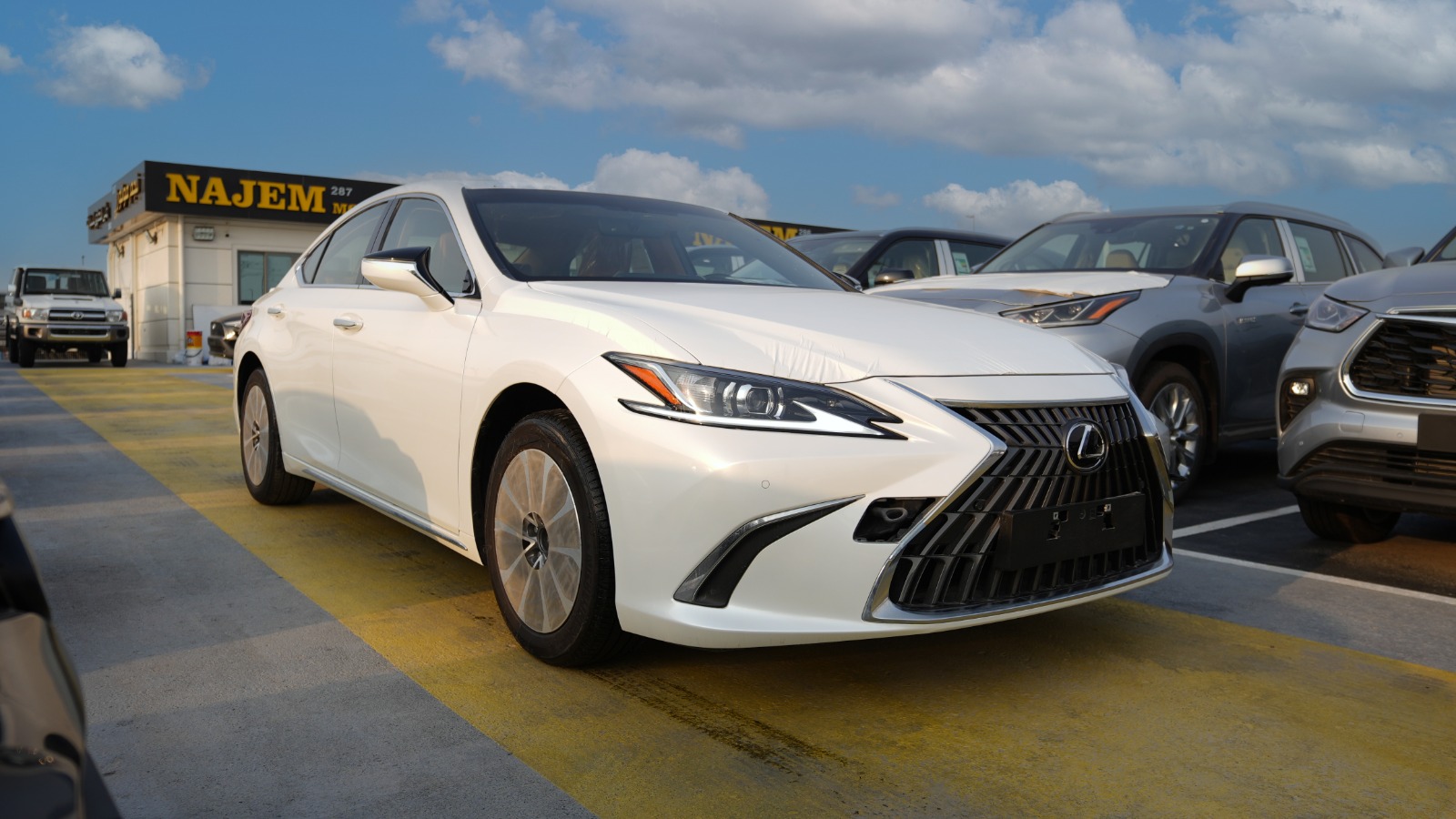 Lexus ES 300h Hybrid V4 2023 Model Year White Color - Atocars