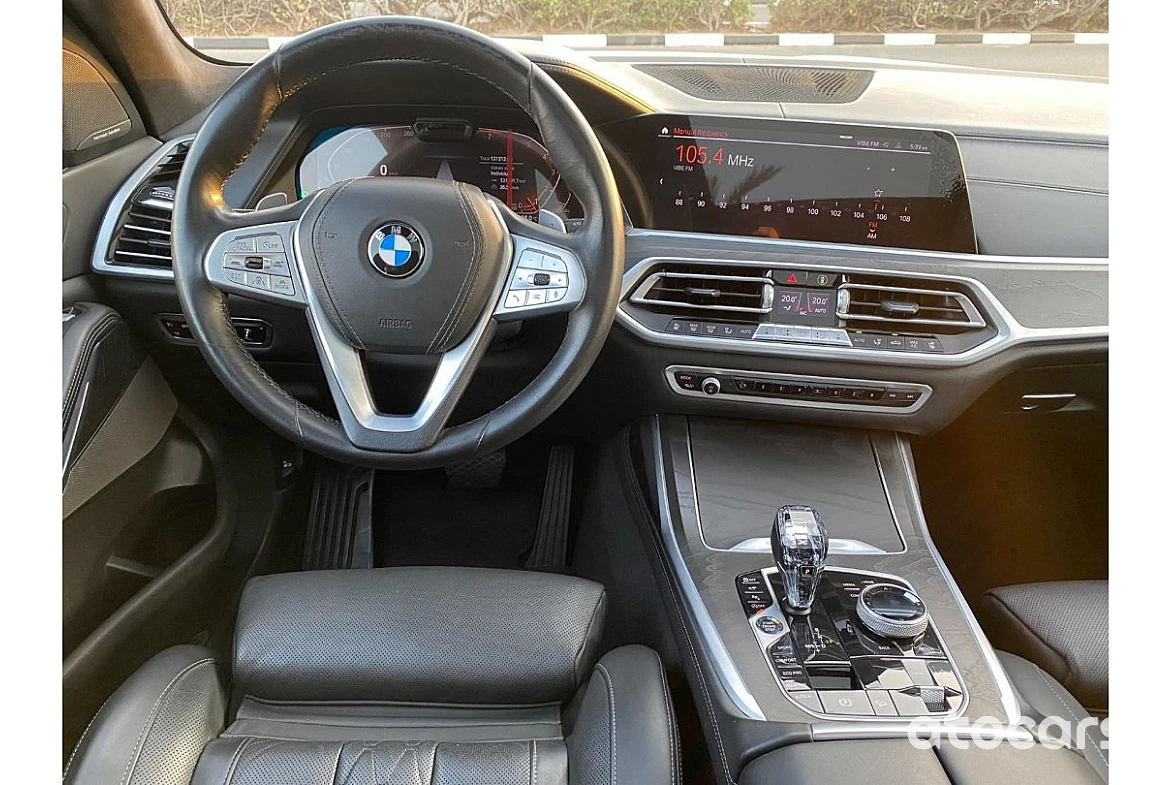 BMW X7 40i 2021 MODEL YEAR BLACK COLOR