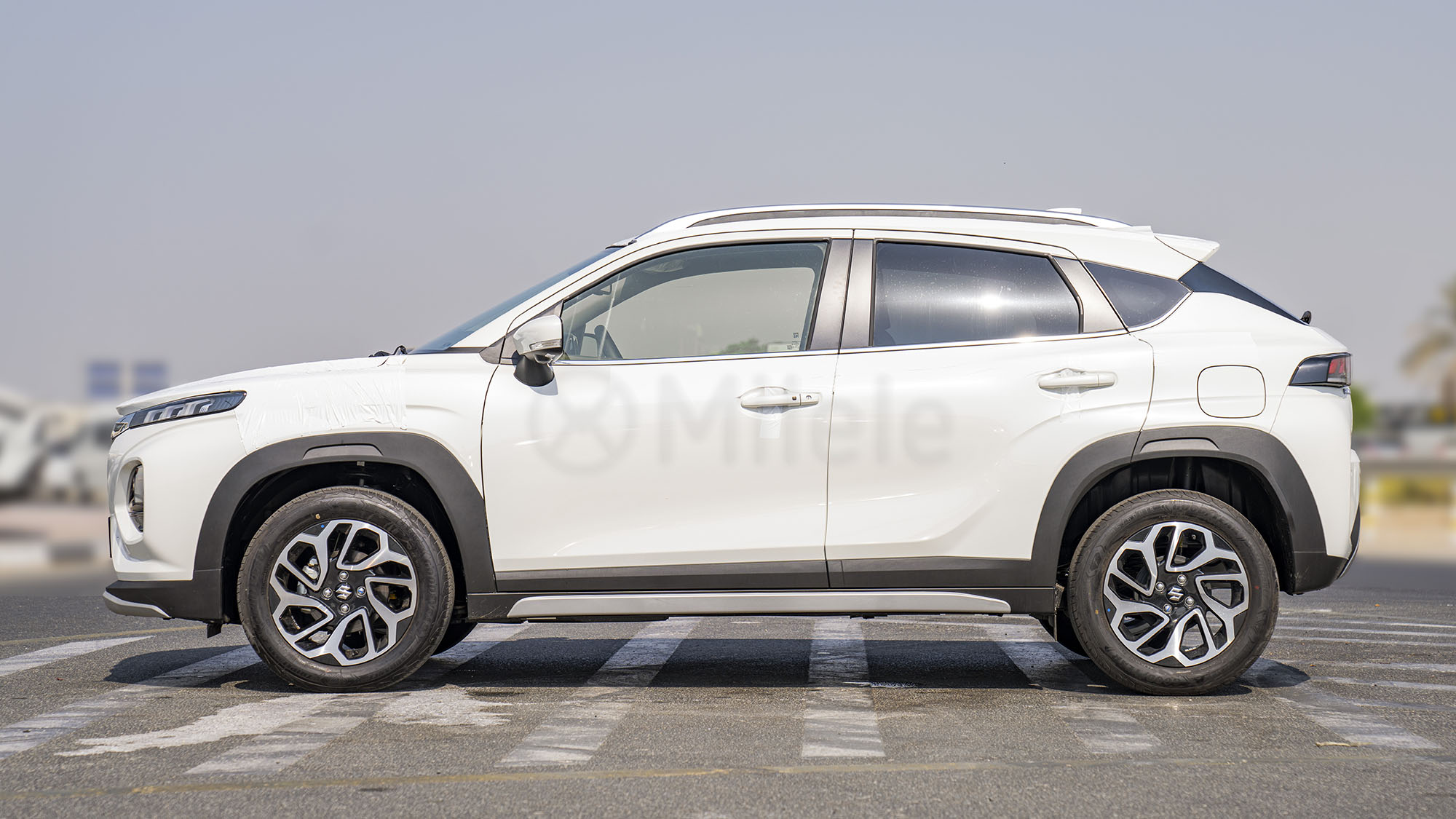 2024 SUZUKI FRONX GLX 1.5P AT WHITE Atocars