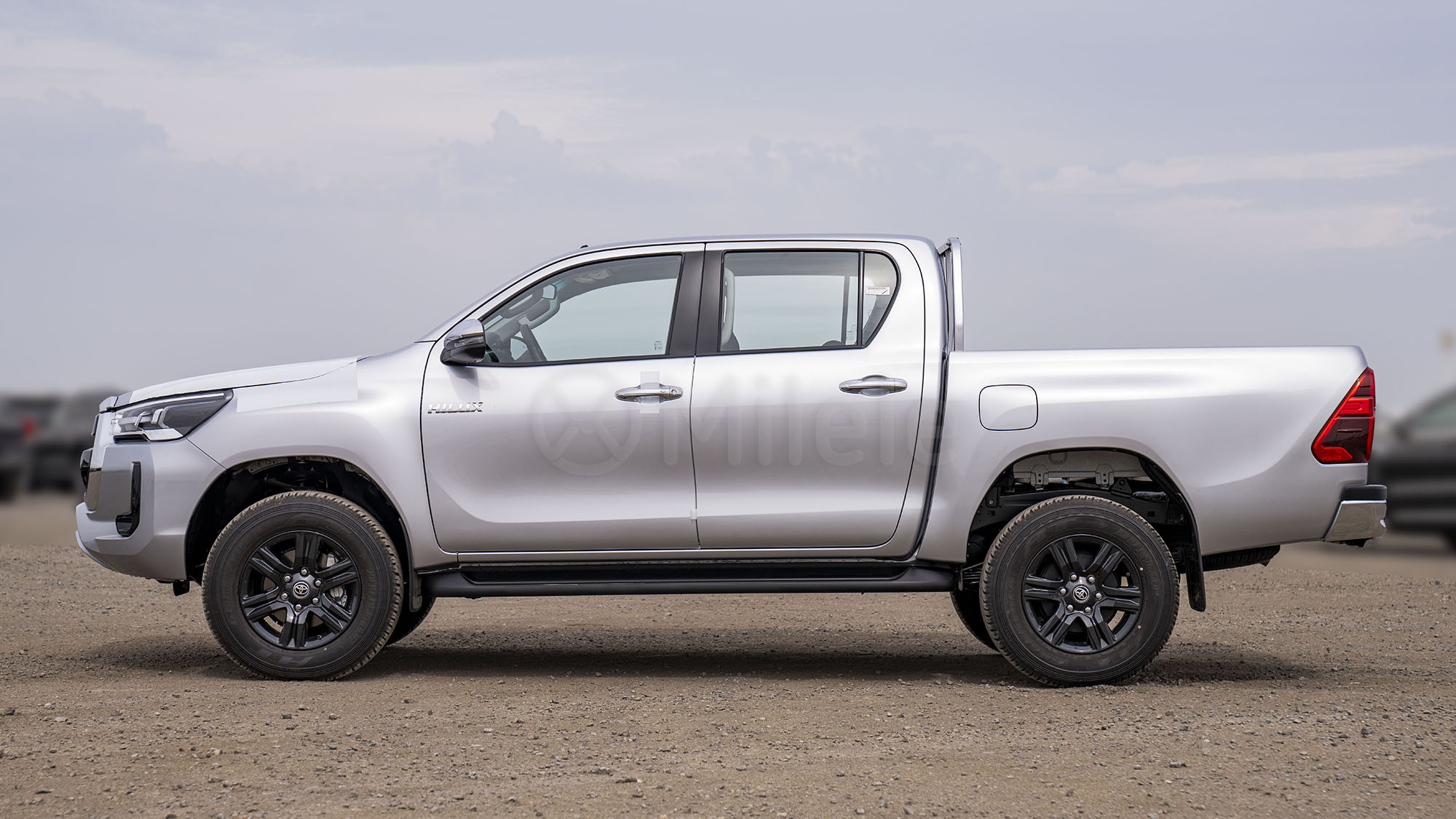 NEW 2024 TOYOTA HILUX DC 2.4D AT 4X4 – SILVER - Atocars