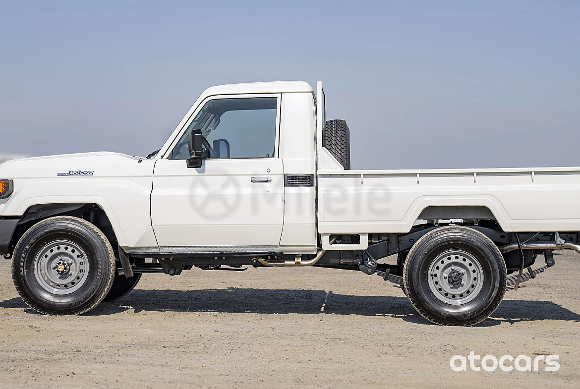 Toyota Land Cruiser Pick up LC79SC 4.0L Petrol MT 2024 Model Year White Color