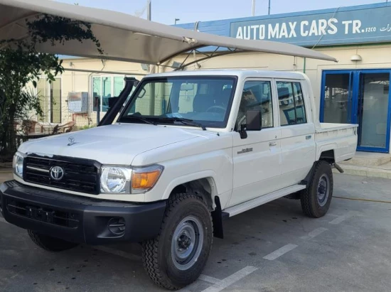 TOYOTA LAND CRUISER PICKUP DOUBLE CABIN 4.2L DIESEL 2023 MODEL YEAR WHITE COLOR