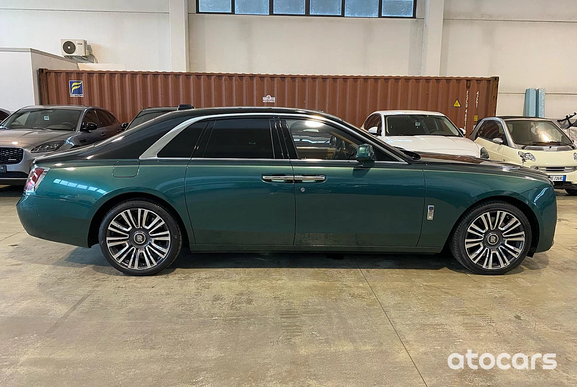 ROLLS ROYCE GHOST 2021 MODEL YEAR GREEN COLOR EXTERIOR