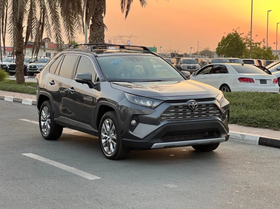 TOYOTA RAV4 XLE PREMUIM 2.4L PETROL 2019 MODEL YEAR WITH 360 CAMERA