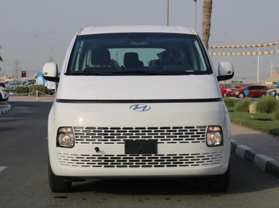 HYUNDAI STARIA 2025 MODEL YEAR PETROL COMFORT WHITE COLOR EXTERIOR