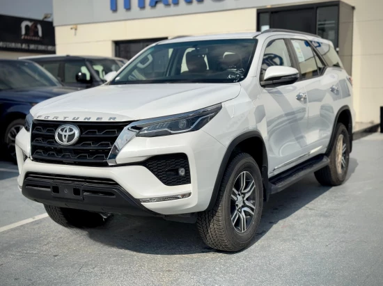 Toyota Fortuner GXR 2.7L Petrol GCC 2024 Model Year White Color Exterior