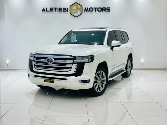 TOYOTA LAND CRUISER GXR TWIN TURBO 2023 MODEL YEAR WHITE COLOR