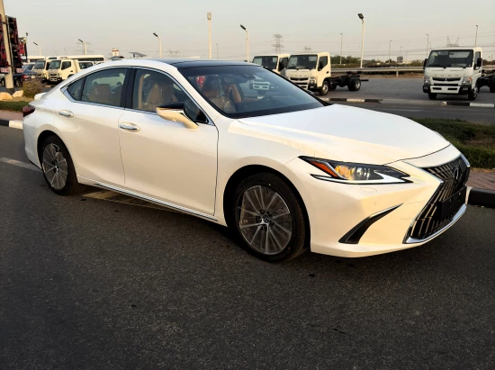 Lexus ES350 2024 Model Year 3.5L Petrol GCC Specs White Color Exterior