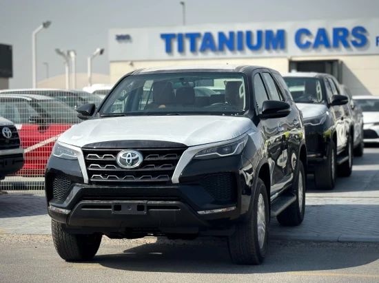 Toyota Fortuner 2.7L Petrol GCC Specs 2025 Model Year Black Color