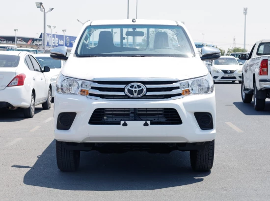 TOYOTA HILUX 2.4L DIESEL 4WD SINGLE CAB DLX-G MANUAL WHITE COLOR