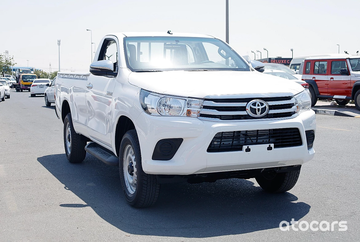 TOYOTA HILUX 2.4L DIESEL 4WD SINGLE CAB DLX-G MANUAL WHITE COLOR