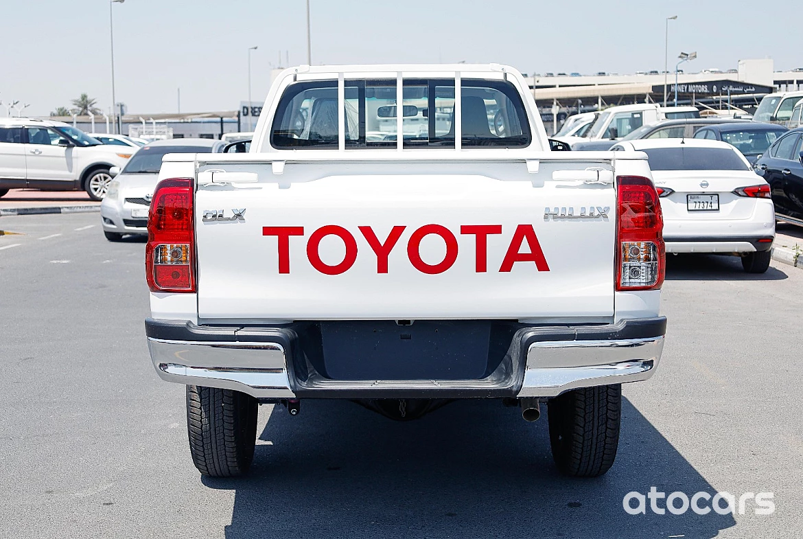 TOYOTA HILUX 2.4L DIESEL 4WD SINGLE CAB DLX-G MANUAL WHITE COLOR