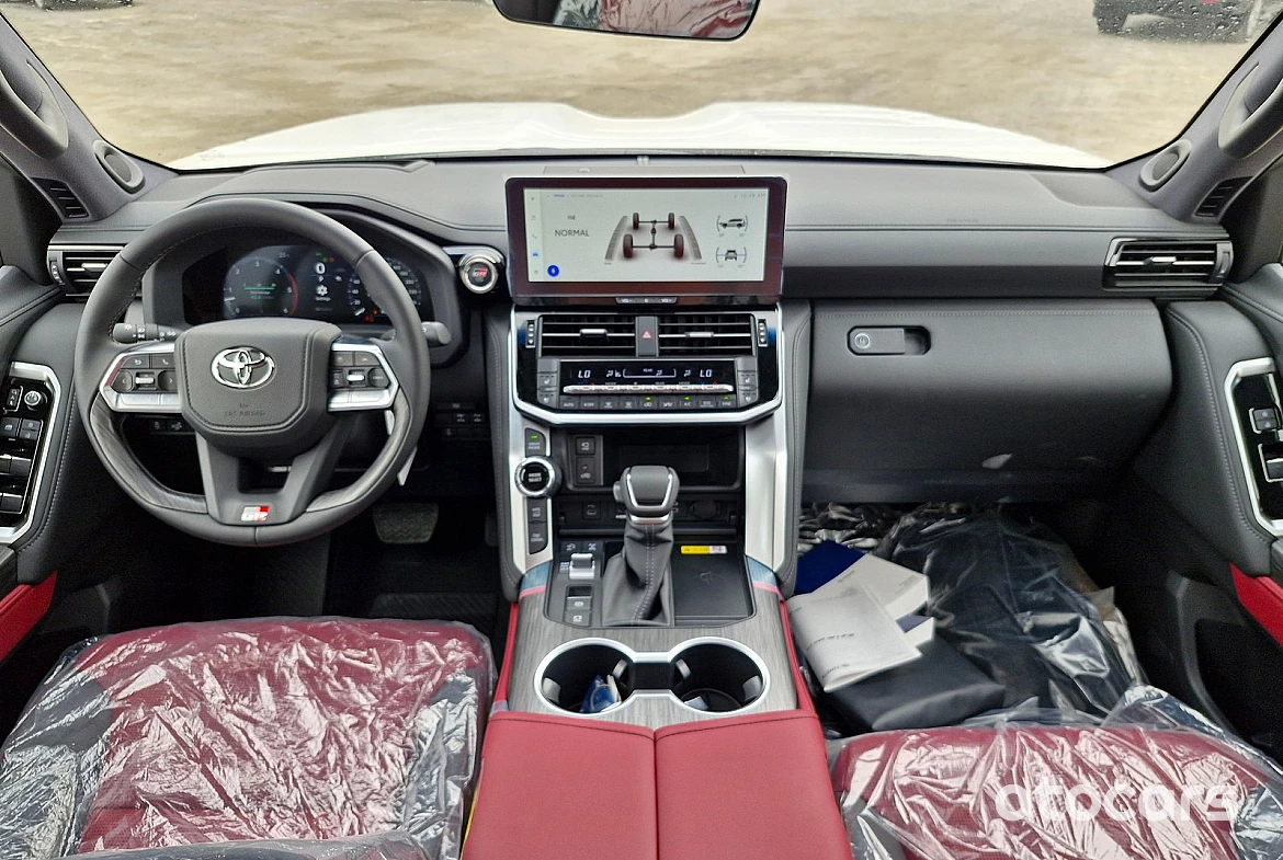 TOYOTA LANDCRUISER 300 2024 MODEL YEAR DIESEL GRS WHITE COLOR