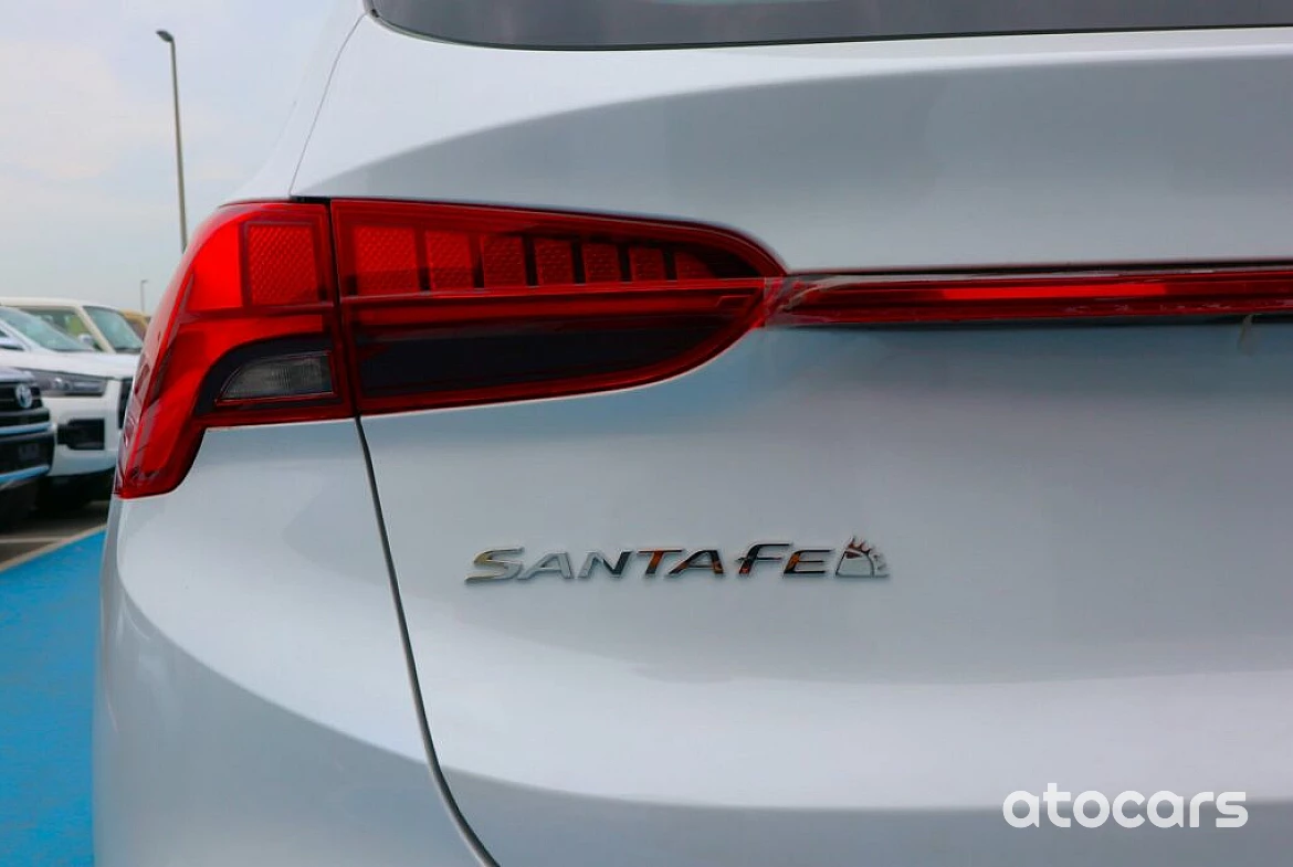 Hyundai Santafe - 2023 - 3.5L - 6 cylinder - full option