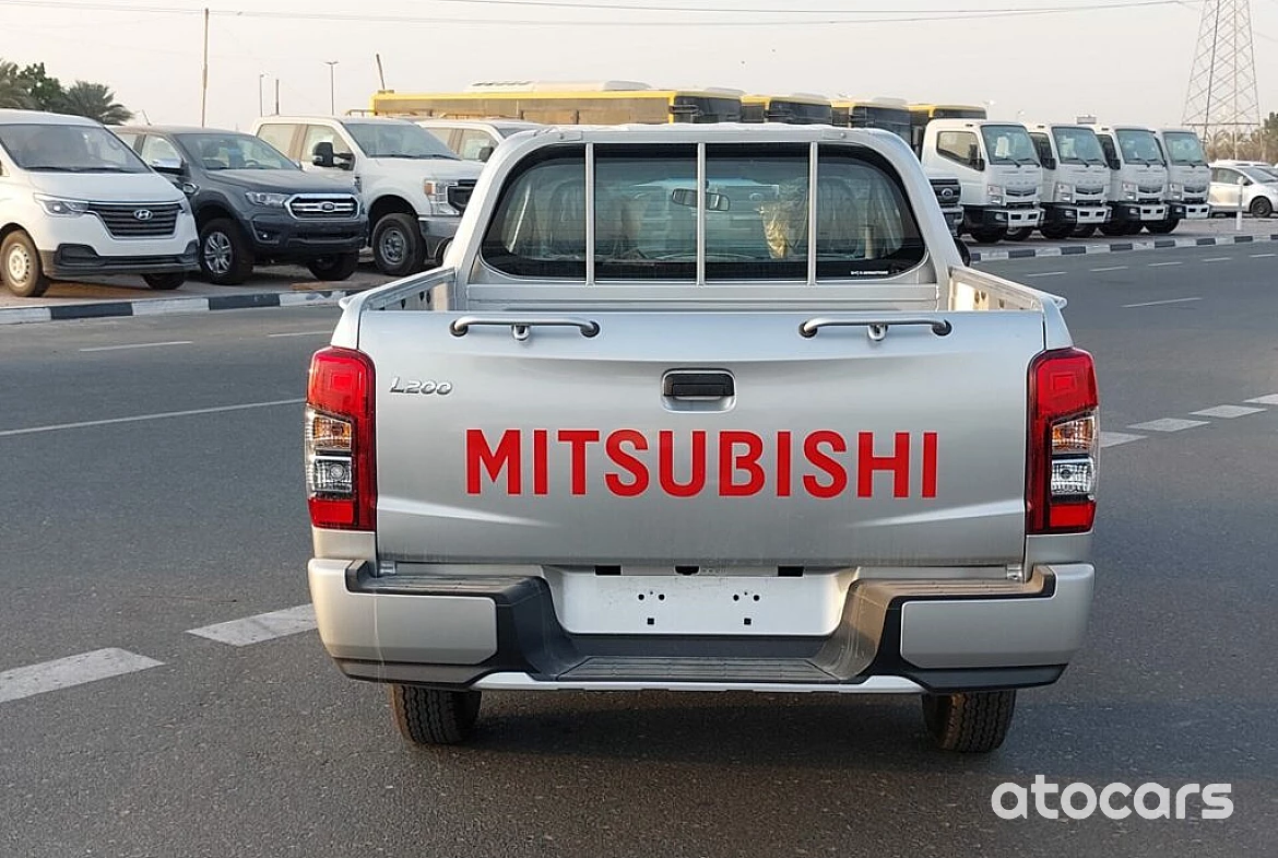 MITSUBISHI L200 2.4L M/T CHROME OA11 4WD Diesel 2022 | 4X4 | D/CAB (GCC) | For Export only