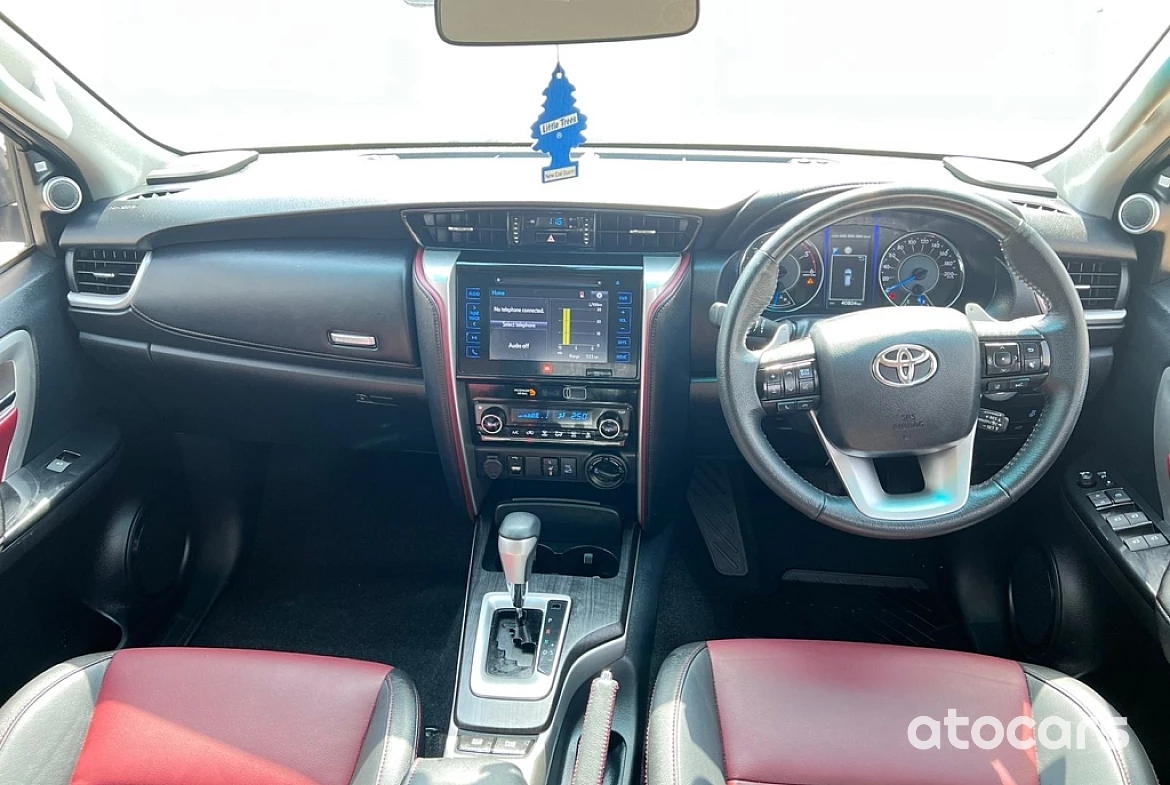 TOYOTA FORTUNER - 2020 RIGHT HAND DRIVE DIESEL