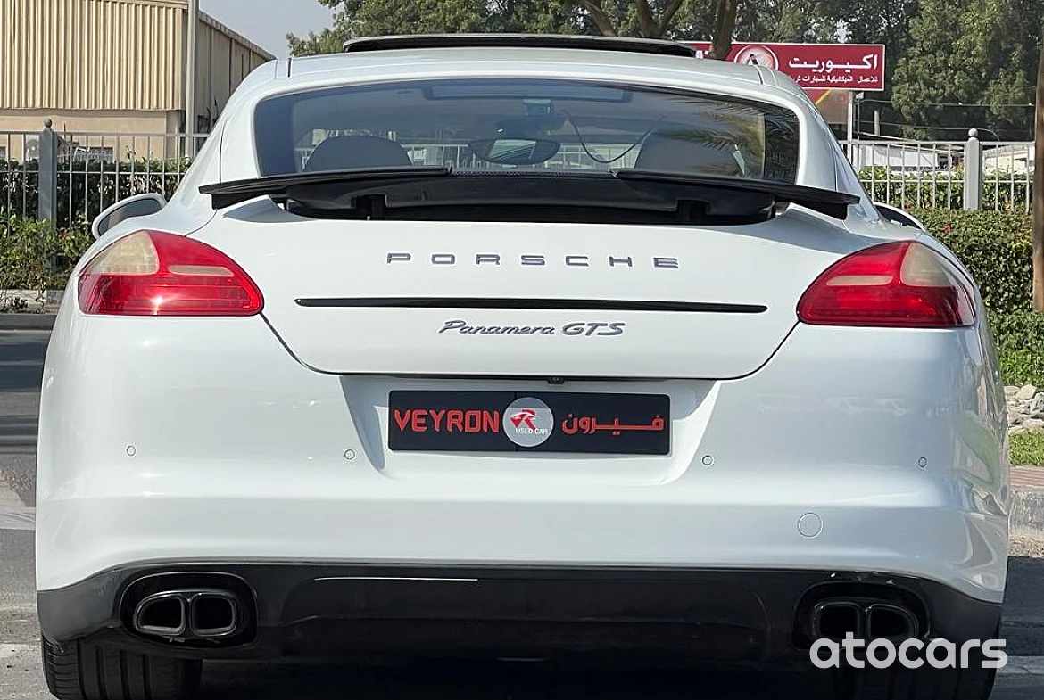Porsche panmera gts v8 2013
