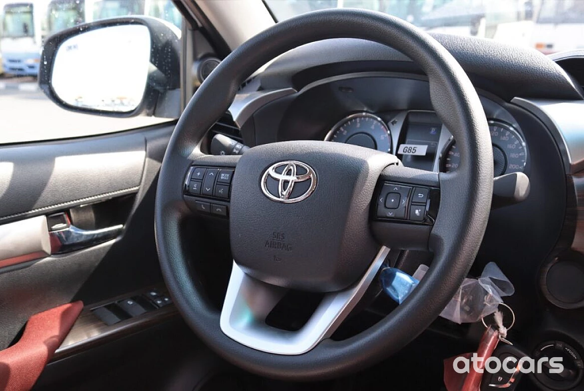 Toyota HIULX GLXS 2.4L Diesel SR5 2022 GCC 0KM EXPORT