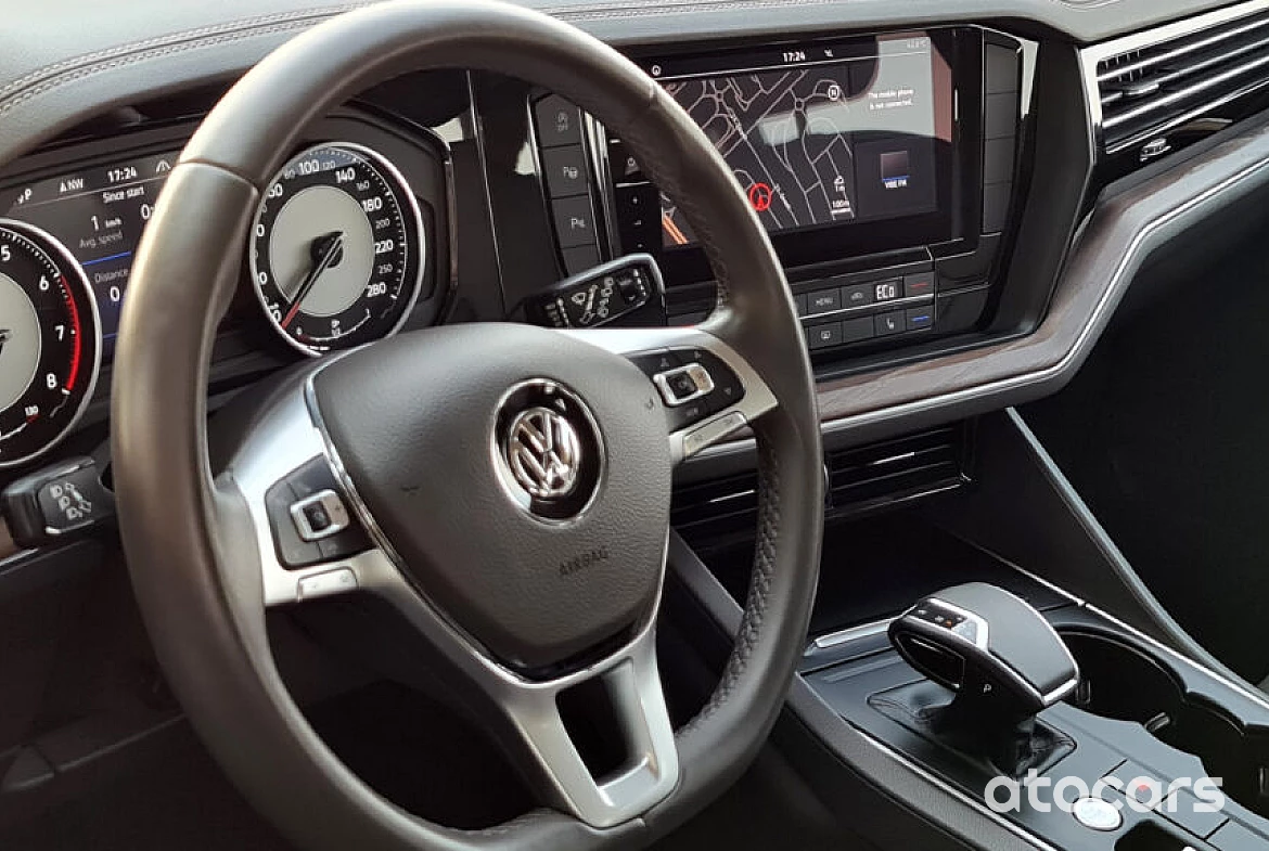 Volkswagen Touareg Comfortline 3.0L Turbo 2020 Agency Warranty Full Service History GCC