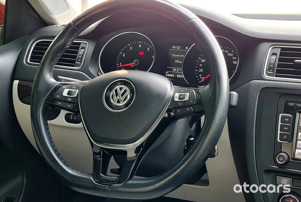 2016 Volkswagen Jetta SEL 2.5L Partial Service History GCC