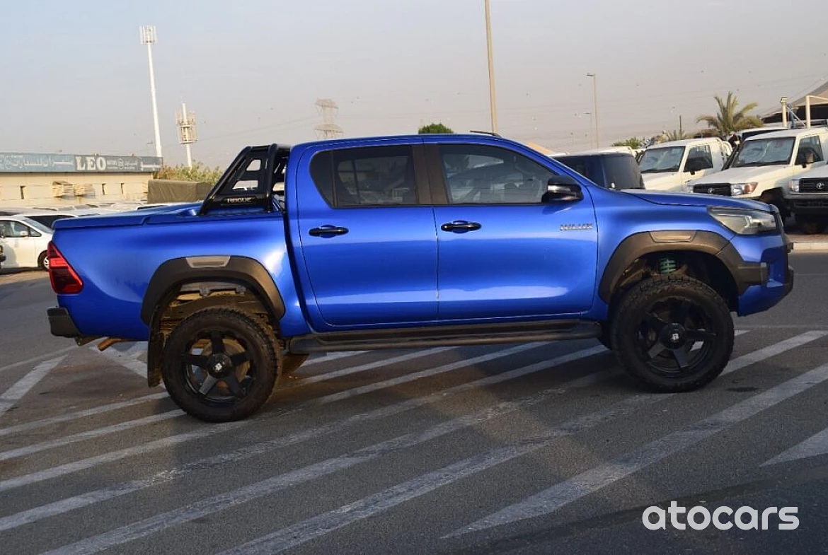 Toyota hilux pickup Diesel 2.8L full option Right Hand Drive 2019