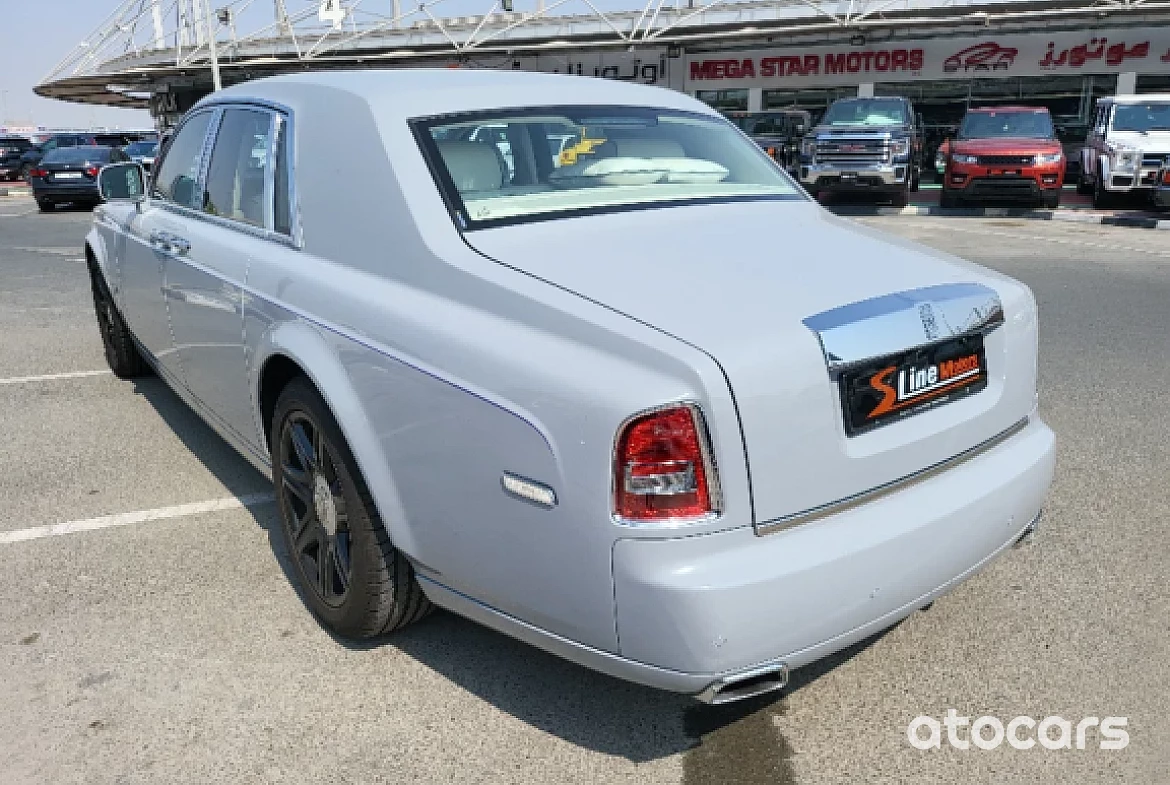 Rolls Royce phantom 2014