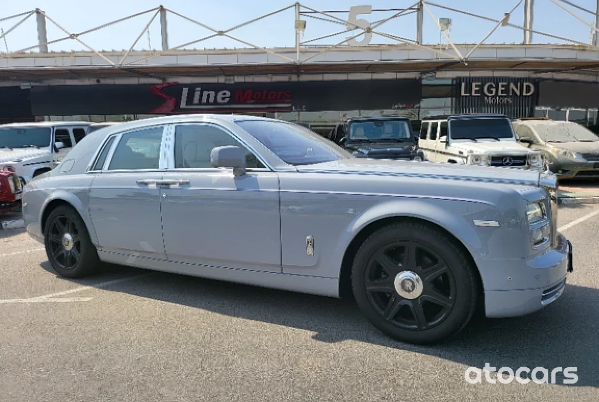 Rolls Royce phantom 2014