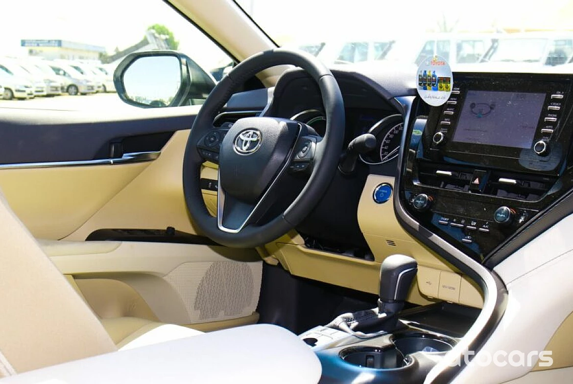 Toyota Camry Hybrid GLE 2.5L